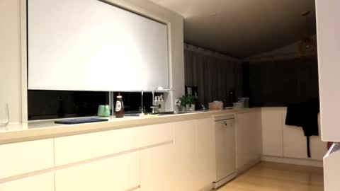 Snapshot of hb2283 chatting on September 18, 6:32 pm h babe online show from September 18, 6:32 pm