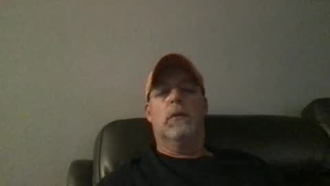 Snapshot of hdeuce22 chatting on December 6, 12:45 am Hdeuce22 online show from December 6, 12:45 am