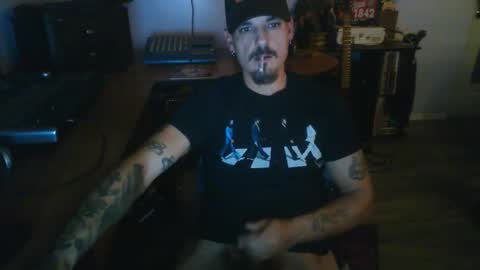 Snapshot of heart_throbbing chatting on October 31, 1:29 am heart_throbbing online show from October 31, 1:29 am