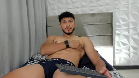 Snapshot of heavy_thor chatting on December 12, 4:15 am Thor online show from December 12, 4:15 am