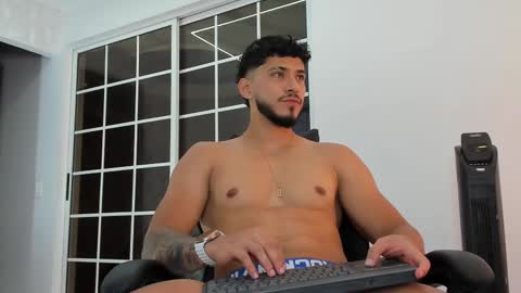 Snapshot of heavy_thor chatting on February 28, 11:12 pm Thor online show from February 28, 11:12 pm