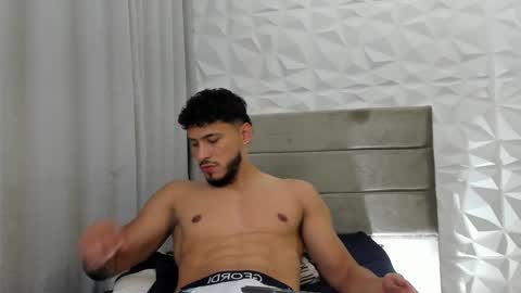 Snapshot of heavy_thor chatting on January 6, 11:31 pm Thor online show from January 6, 11:31 pm