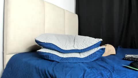 Snapshot of hector_18_ chatting on October 4, 10:36 pm  18 online show from October 4, 10:36 pm