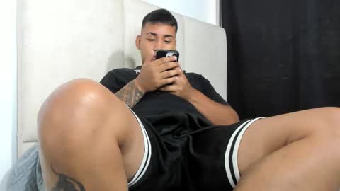 Snapshot of hector_18_ chatting on September 19, 8:30 pm  18 online show from September 19, 8:30 pm