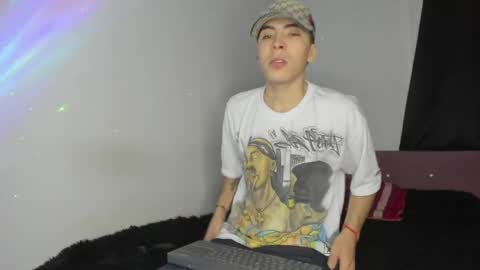 heellboy_ online show from May 5, 7:21 am