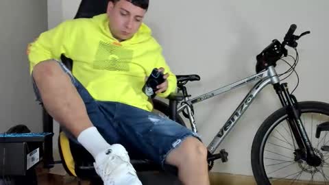 Andy online show from October 20, 8:18 am