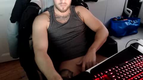henning_grande online show from December 22, 12:38 pm