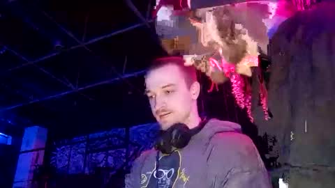 Arnold online show from December 25, 8:17 pm