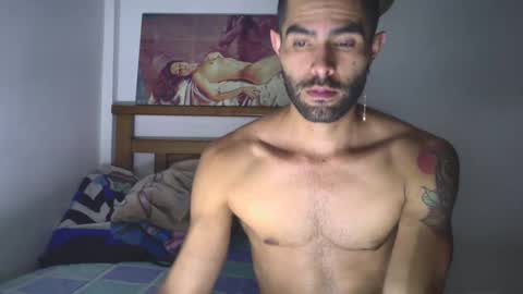 Snapshot of hideonbush051 chatting on September 25, 11:42 am hideonbush online show from September 25, 11:42 am