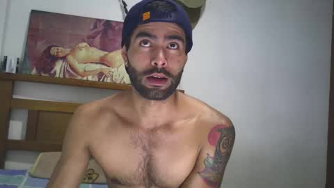 Snapshot of hideonbush051 chatting on October 29, 2:53 pm hideonbush online show from October 29, 2:53 pm