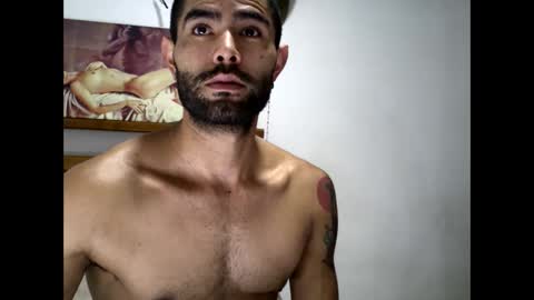 Snapshot of hideonbush051 chatting on September 27, 1:09 pm hideonbush online show from September 27, 1:09 pm