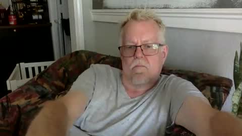 TwoDaddies online show from March 2, 10:39 pm