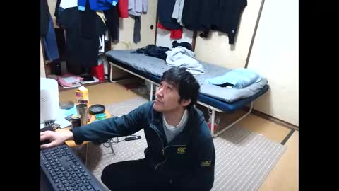 Snapshot of hiro110 chatting on January 19, 2:17 pm hiro110 online show from January 19, 2:17 pm