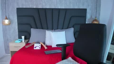 Hisoka online show from November 9, 2:04 am