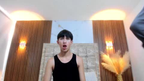 Snapshot of hoot_booys_ chatting on October 25, 8:21 pm hoot_booys_ online show from October 25, 8:21 pm