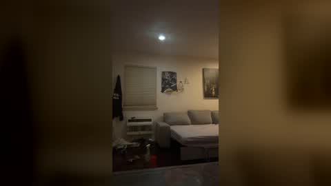 horneyman19860 online show from August 7, 1:23 am