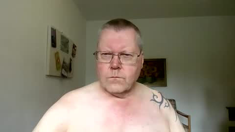 Snapshot of hornydick874303 chatting on October 18, 9:03 am Meikelmeier online show from October 18, 9:03 am