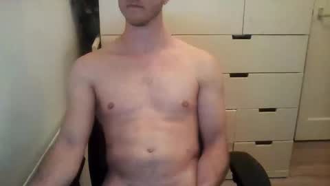 hornydutchman69 online show from April 28, 8:13 pm