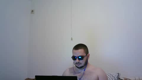 hornymonkey991 online show from May 26, 6:15 pm
