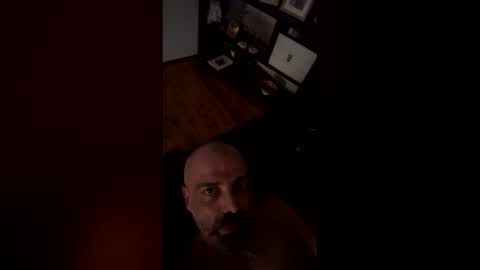 hornyonelooking1 online show from February 10, 9:58 am