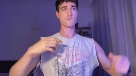 Travis online show from January 11, 9:18 pm