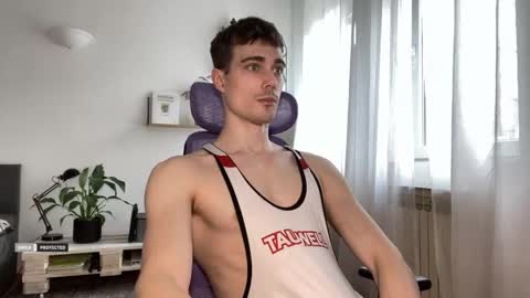 Travis online show from November 17, 12:08 pm