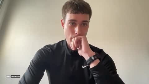 Travis online show from April 2, 11:18 am