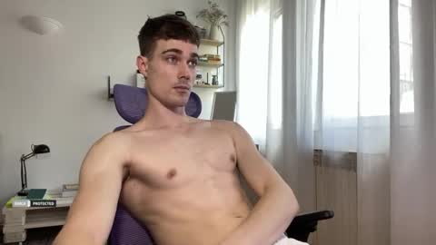 Snapshot of hornytwunk01 chatting on October 30, 9:54 am Travis online show from October 30, 9:54 am