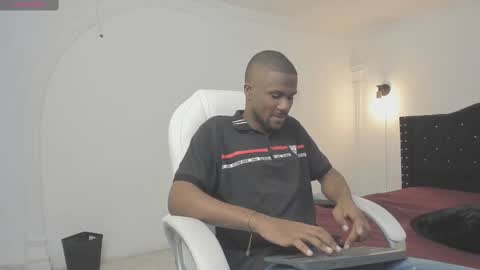 hot_alphax online show from February 18, 12:06 pm