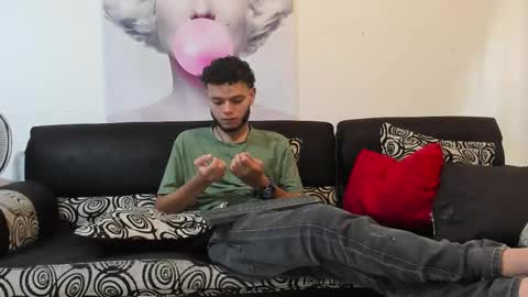 hot bad boy69 online show from December 18, 7:21 pm