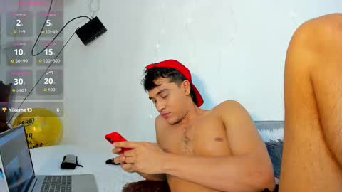 hot boy 04 online show from November 5, 1:35 pm