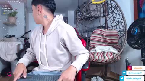 hot_twinks83 online show from September 9, 12:59 pm