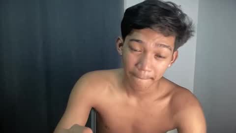 hotasian_jerome online show from March 13, 7:38 am