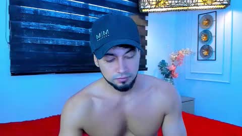 Hussain   aaron and Ekko online show from December 5, 1:18 pm