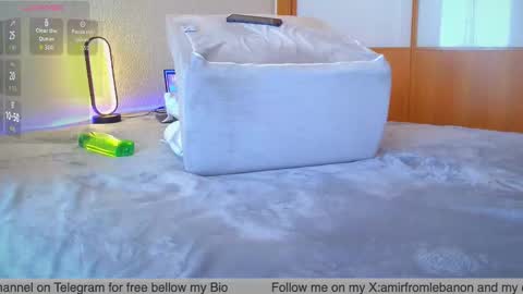 Snapshot of hotfromlebanon chatting on September 12, 2:28 pm Amir online show from September 12, 2:28 pm