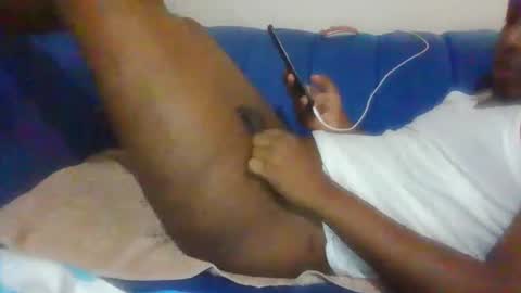 hotguyy001 online show from September 24, 5:18 am