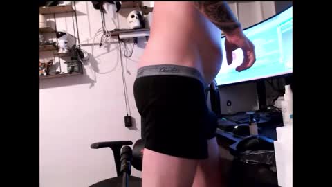 Snapshot of hotkinkytat chatting on December 28, 3:26 am hotkinkytat online show from December 28, 3:26 am