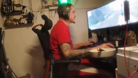 Snapshot of hotkinkytat chatting on December 17, 2:12 am hotkinkytat online show from December 17, 2:12 am