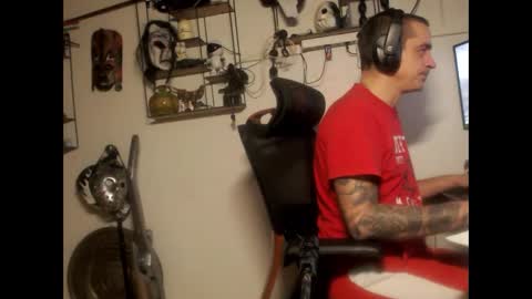 Snapshot of hotkinkytat chatting on February 16, 12:32 am hotkinkytat online show from February 16, 12:32 am