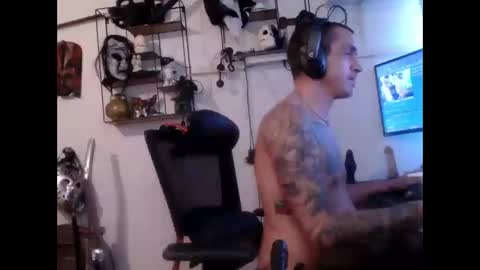 Snapshot of hotkinkytat chatting on February 19, 9:28 am hotkinkytat online show from February 19, 9:28 am