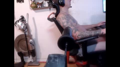 Snapshot of hotkinkytat chatting on February 12, 7:02 pm hotkinkytat online show from February 12, 7:02 pm