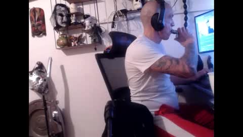 Snapshot of hotkinkytat chatting on March 12, 3:29 pm hotkinkytat online show from March 12, 3:29 pm