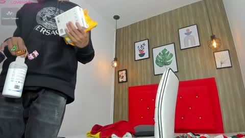 Hotkoljei online show from December 10, 3:08 am