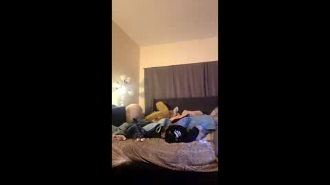 hotrox6942 online show from February 1, 12:42 am