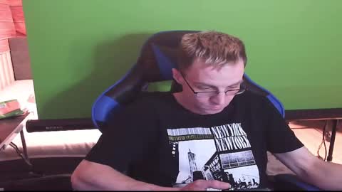 hotsummerboy89 online show from January 23, 2:28 pm