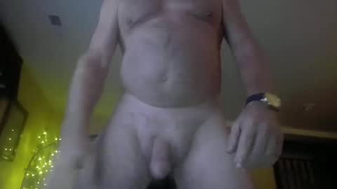 huckfinn1976 online show from November 3, 12:41 pm