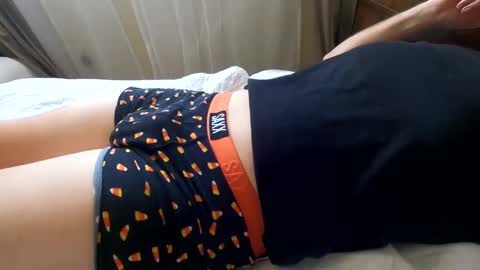 Snapshot of hugecumshots1 chatting on January 23, 10:01 pm HugeCumshots online show from January 23, 10:01 pm