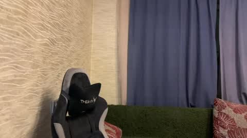 Hugo online show from April 6, 7:36 pm