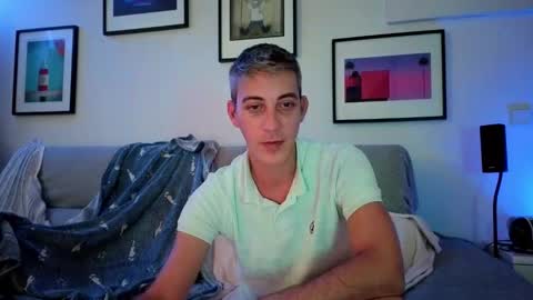 Snapshot of hugolandcam chatting on October 24, 9:38 pm Hugo online show from October 24, 9:38 pm