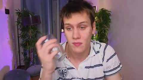 Hunter steele online show from October 24, 2:52 pm